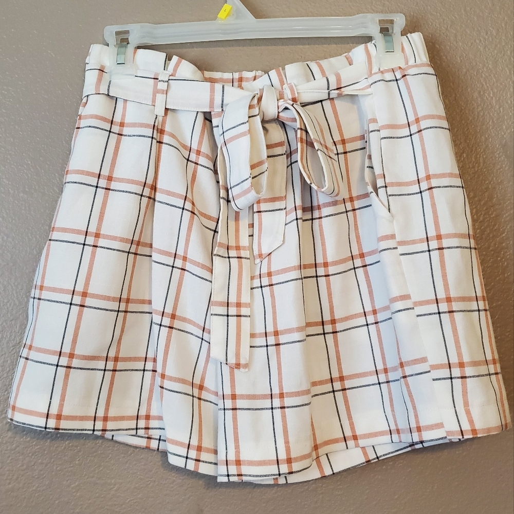 High Waisted Paperbag Plaid Shorts Sz L